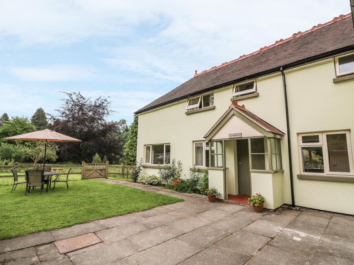 Gardener'S Cottage ランドリンドッド・ウェルズ エクステリア 写真